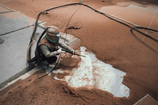 On-Site Industrial Sandblasting And Spray Painting Services Miles